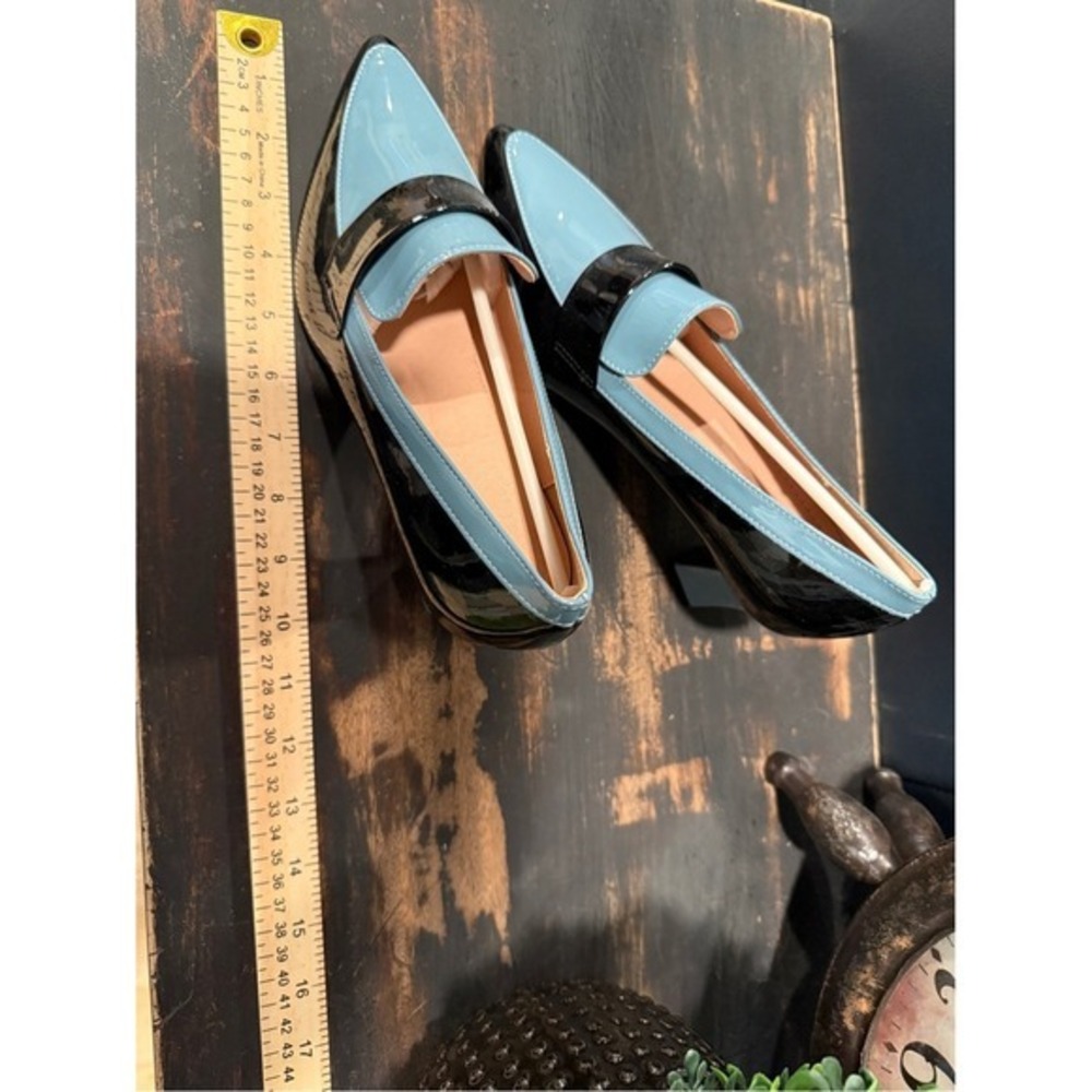 Black and Light Blue Patent Pointed-Toe Women's Heels - Picture 4 of 8